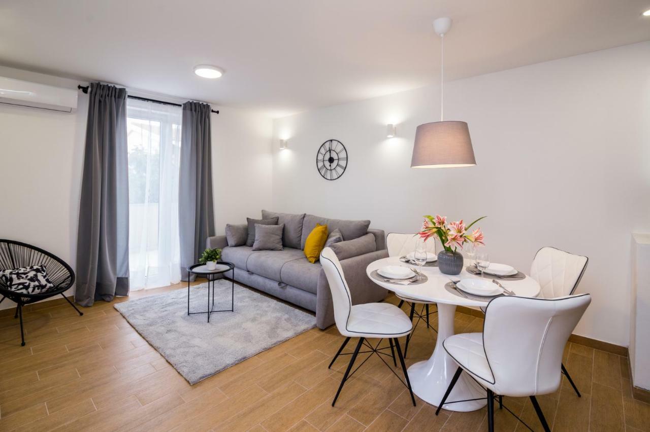 Fk Apartments Pakoštane 外观 照片