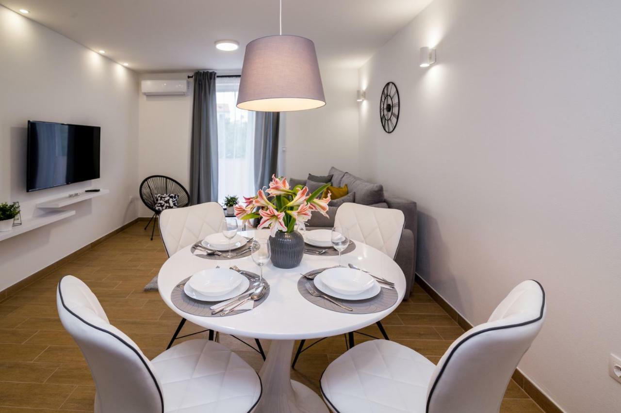 Fk Apartments Pakoštane 外观 照片