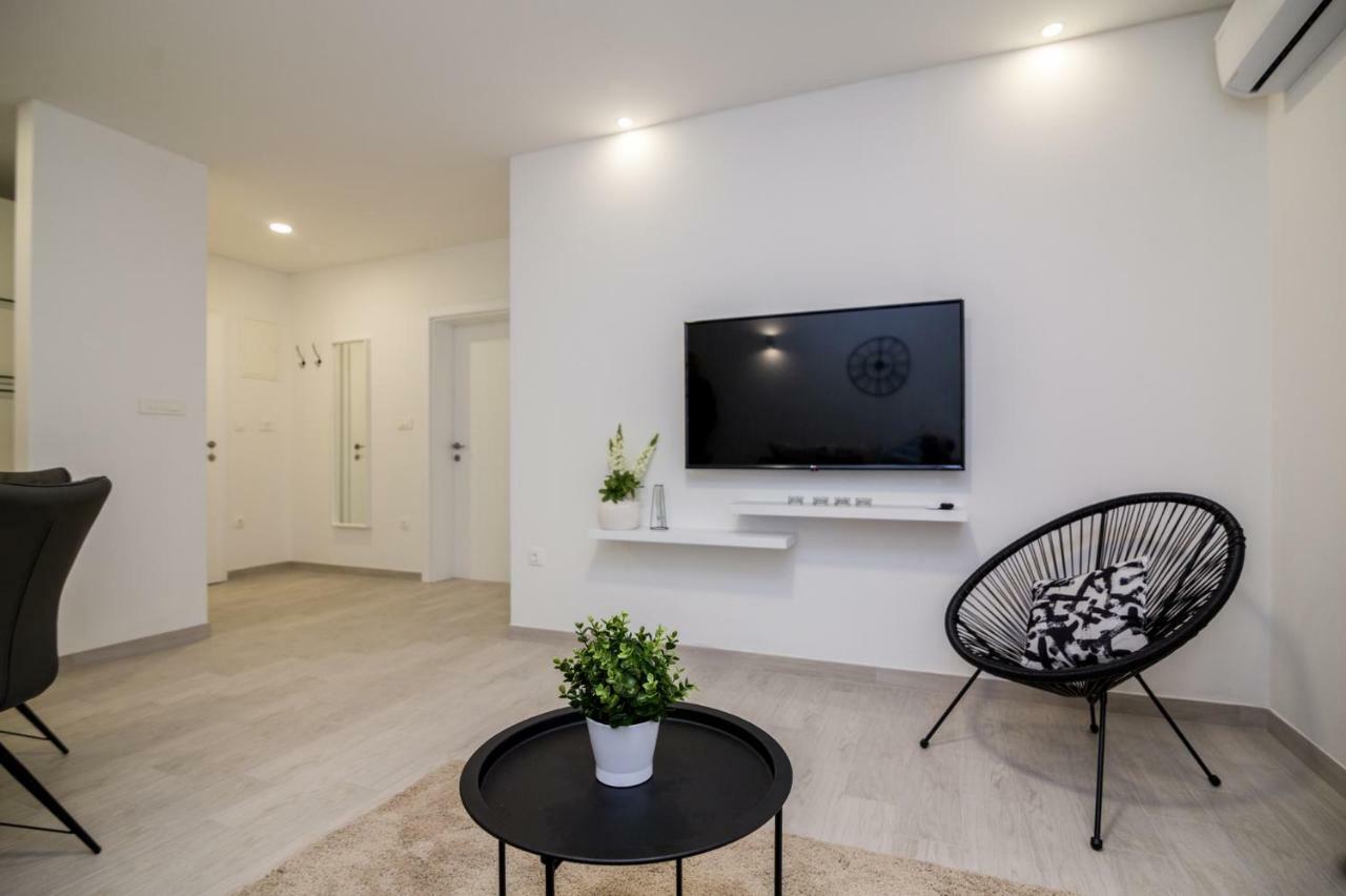 Fk Apartments Pakoštane 外观 照片
