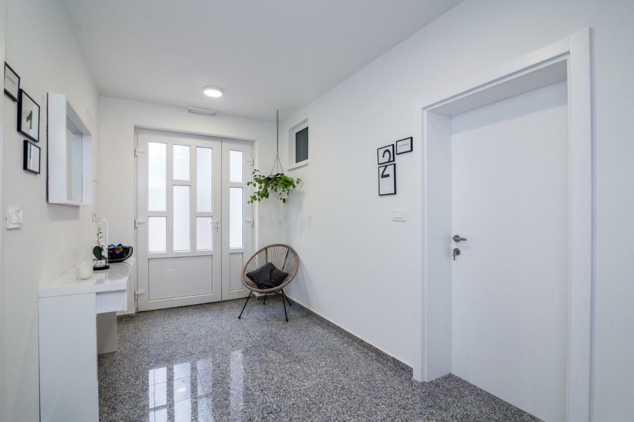 Fk Apartments Pakoštane 外观 照片